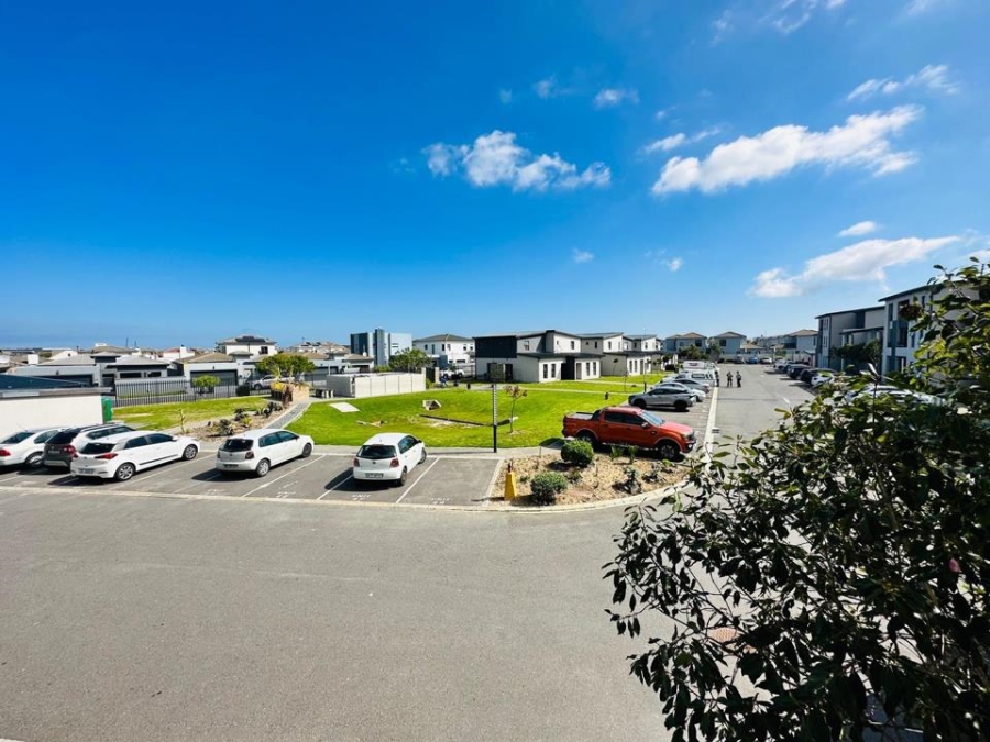 2 Bedroom Property for Sale in Parklands North Western Cape